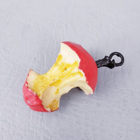 1970s Vintage Pie Slice, Moonpie, Apple Core Necklace Pendant Novelty Food Charm - Picture 6 of 8